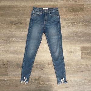 Women’s skinny jeans